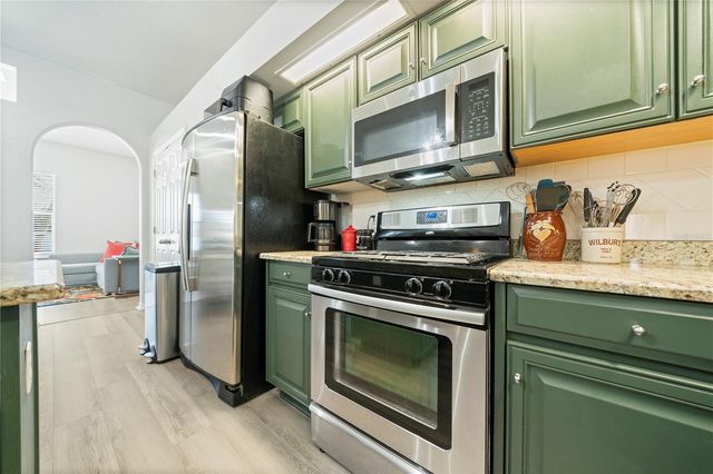 29520 FOREST GLEN DRIVE, Wesley Chapel, FL 33543