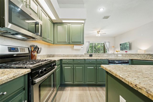 29520 FOREST GLEN DRIVE, Wesley Chapel, FL 33543