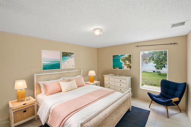 1692 SW Lofgren Avenue, Port St. Lucie, FL 34953