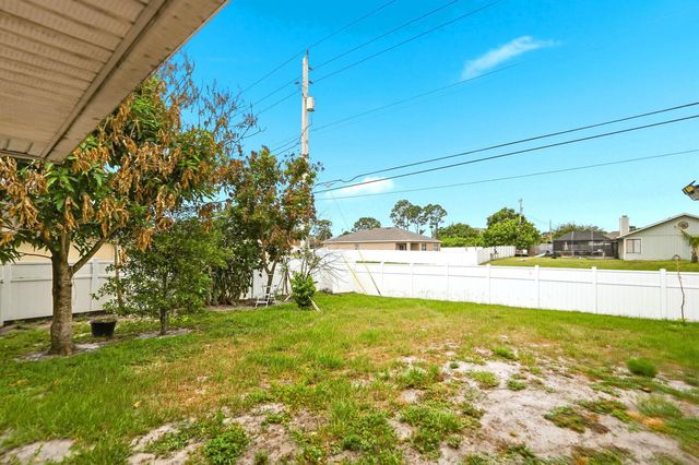 1692 SW Lofgren Avenue, Port St. Lucie, FL 34953