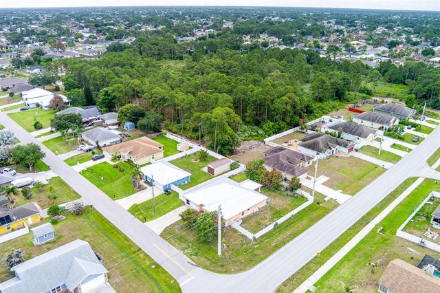 1692 SW Lofgren Avenue, Port St. Lucie, FL 34953