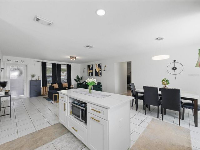 5275 SIGNAL HILL ROAD, Orlando, FL 32808