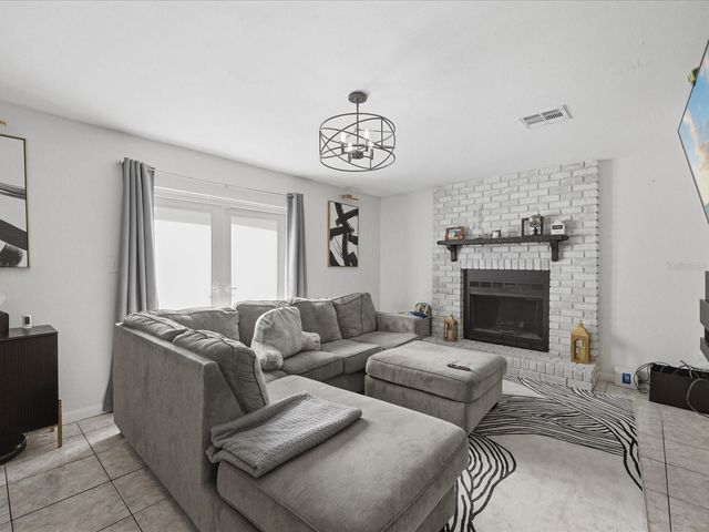 5275 SIGNAL HILL ROAD, Orlando, FL 32808