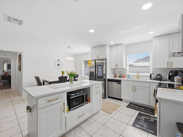 5275 SIGNAL HILL ROAD, Orlando, FL 32808