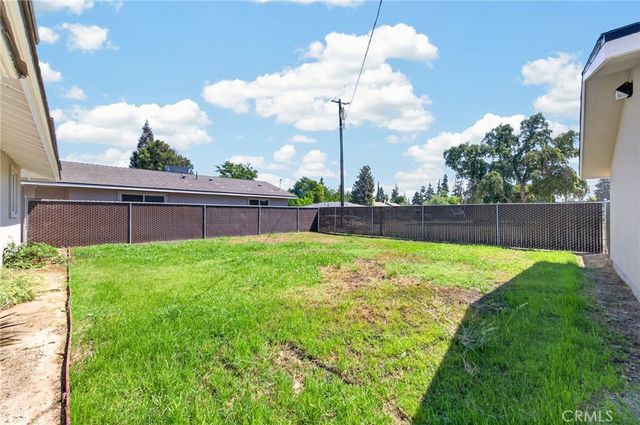 4832 N Fruit Avenue, Fresno, CA 93705
