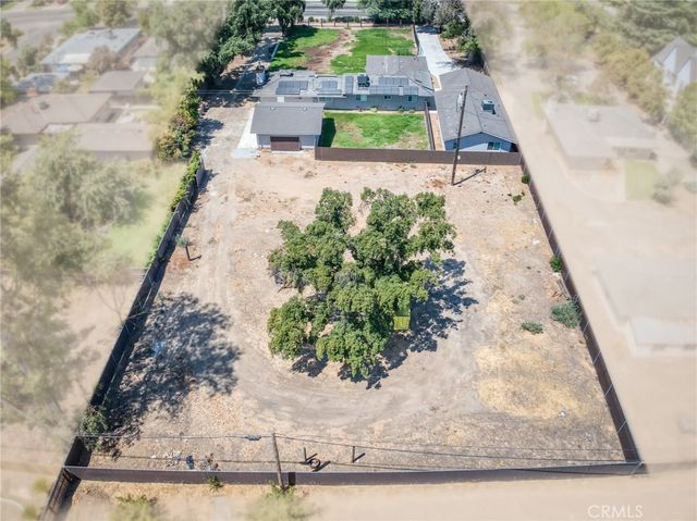 4832 N Fruit Avenue, Fresno, CA 93705