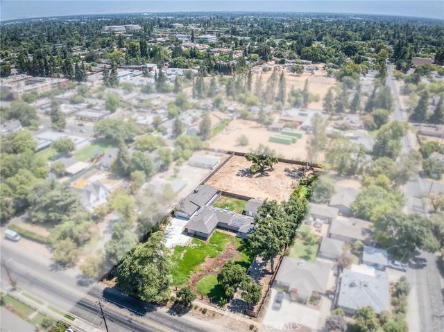 4832 N Fruit Avenue, Fresno, CA 93705