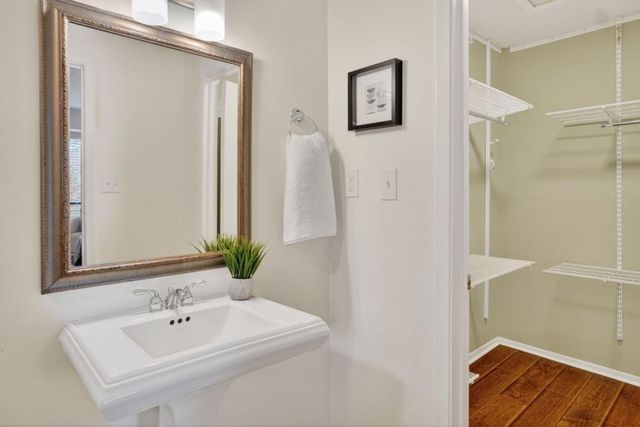 217 Tuxworth Circle, Decatur, GA 30033
