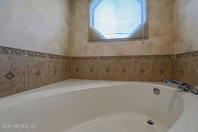 5838 LONG COVE Drive, Jacksonville, FL 32222