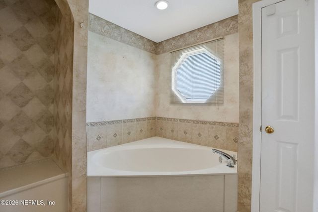 5838 LONG COVE Drive, Jacksonville, FL 32222