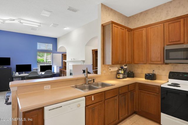 5838 LONG COVE Drive, Jacksonville, FL 32222