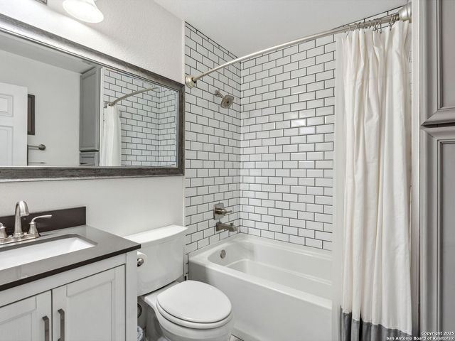 26817 Hogan Dr, San Antonio, TX 78260