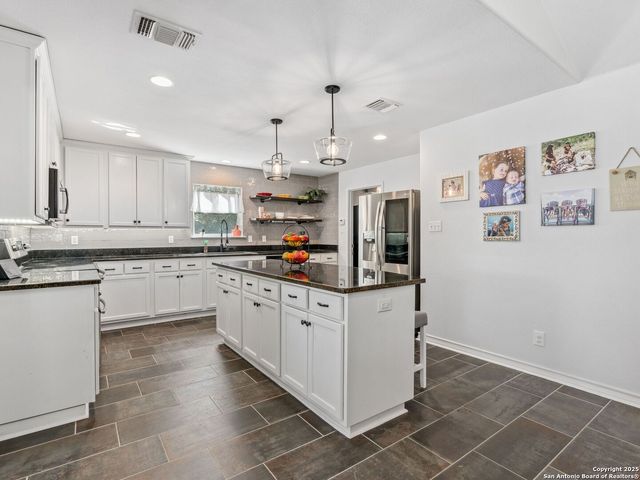 26817 Hogan Dr, San Antonio, TX 78260