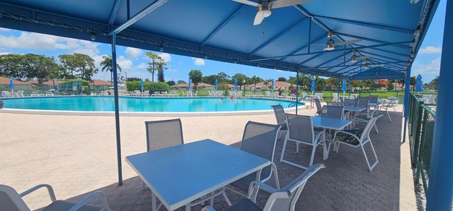 4710 NW 4th Street B, Delray Beach, FL 33445