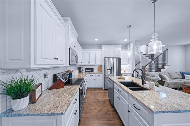 19023 W 168th Street, Olathe, KS 66062