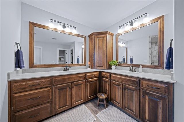 19023 W 168th Street, Olathe, KS 66062