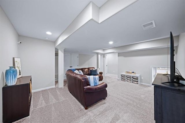 19023 W 168th Street, Olathe, KS 66062