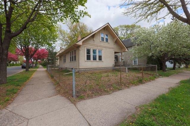 1529 2nd Street NE, Minneapolis, MN 55413