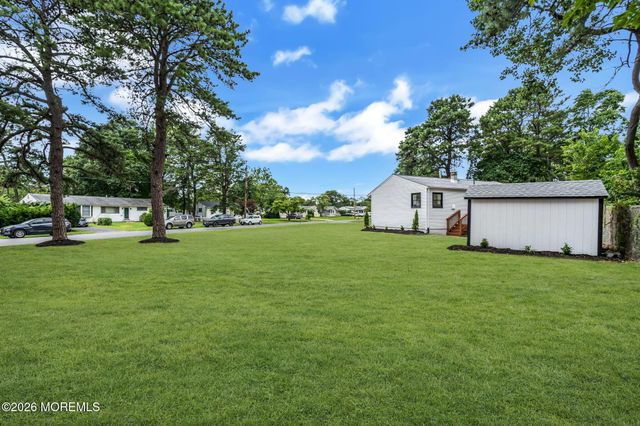 236 Orangewood Drive, Brick, NJ 08723