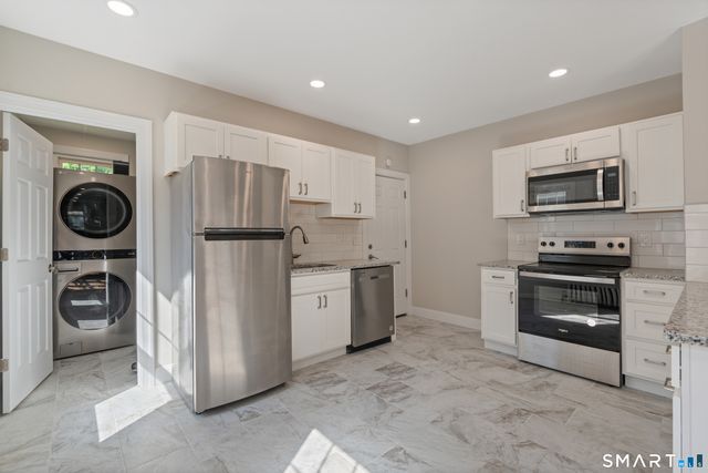 27 Bretton Road, West Hartford, CT 06119