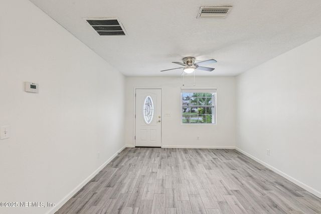 2574 LOFBERG Drive, Jacksonville, FL 32216