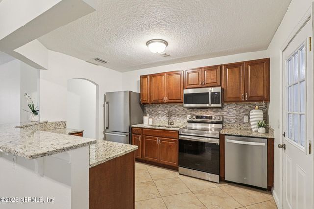 2574 LOFBERG Drive, Jacksonville, FL 32216