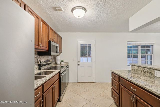 2574 LOFBERG Drive, Jacksonville, FL 32216