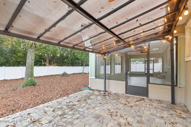 2574 LOFBERG Drive, Jacksonville, FL 32216