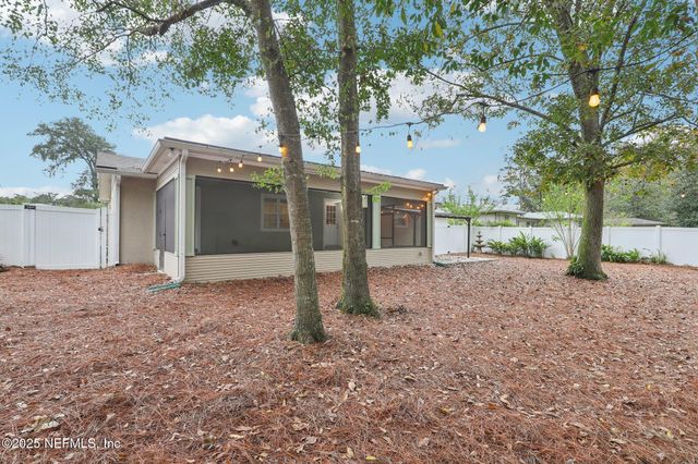 2574 LOFBERG Drive, Jacksonville, FL 32216