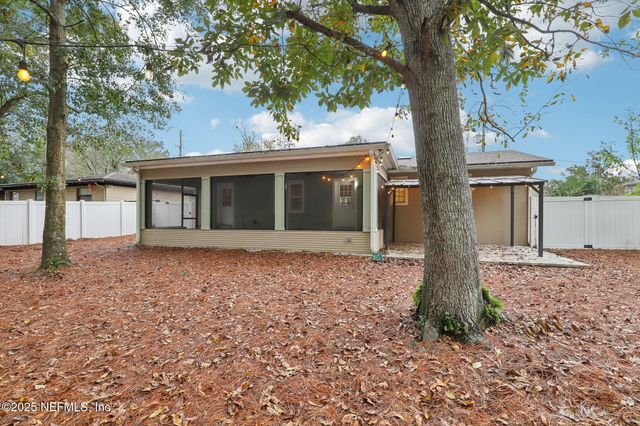 2574 LOFBERG Drive, Jacksonville, FL 32216