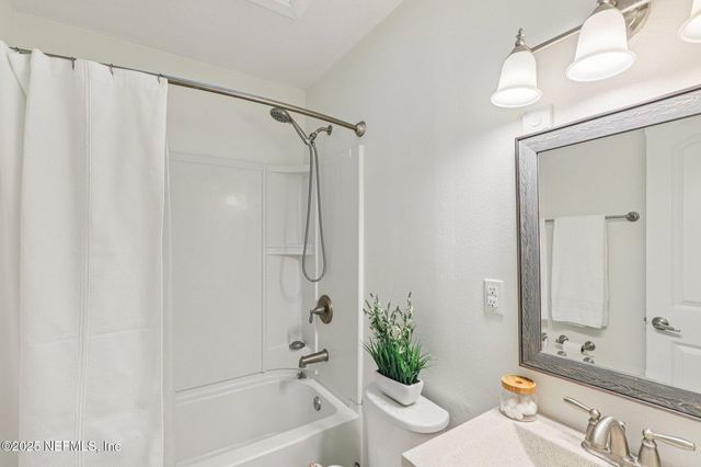 2574 LOFBERG Drive, Jacksonville, FL 32216