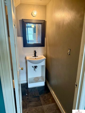 2753 Sharon Drive, Omaha, NE 68112