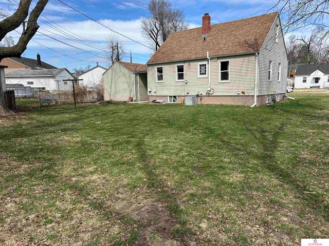 2753 Sharon Drive, Omaha, NE 68112