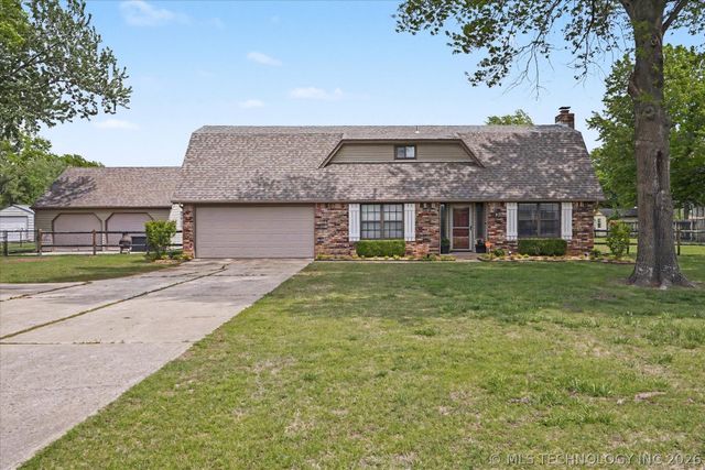 9121 N 145th East Avenue, Owasso, OK 74055
