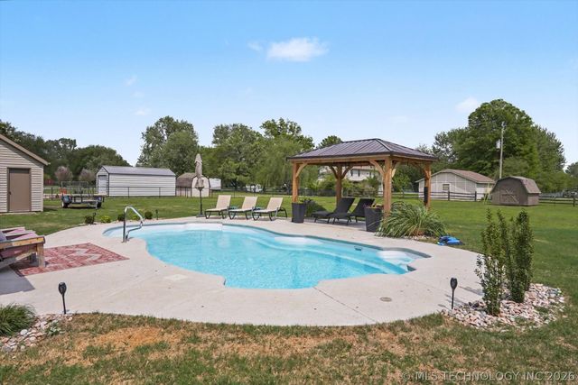 9121 N 145th East Avenue, Owasso, OK 74055