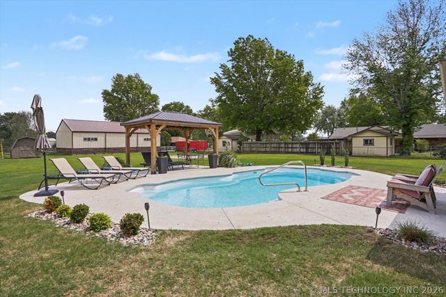 9121 N 145th East Avenue, Owasso, OK 74055