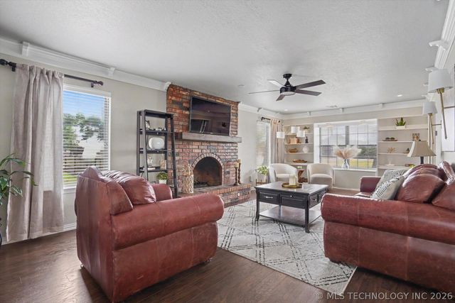 9121 N 145th East Avenue, Owasso, OK 74055