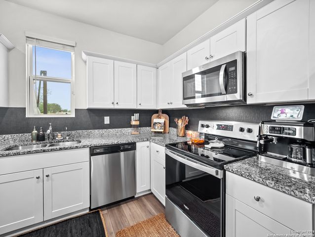 5484 Rue Girard, Converse, TX 78109