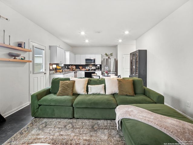 5484 Rue Girard, Converse, TX 78109