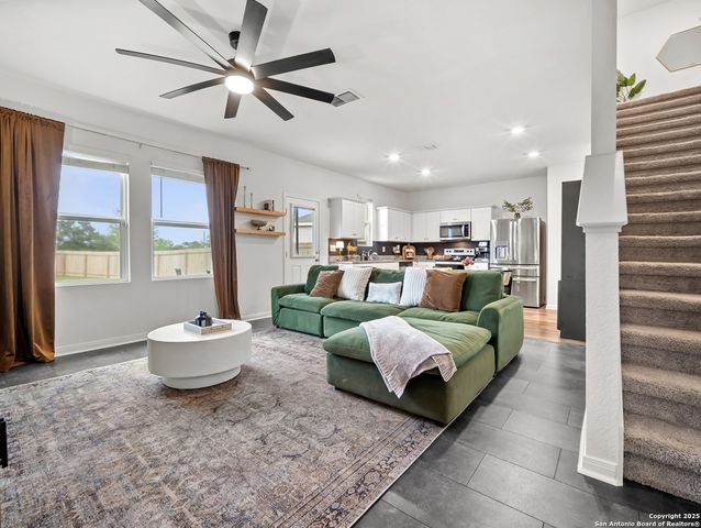 5484 Rue Girard, Converse, TX 78109