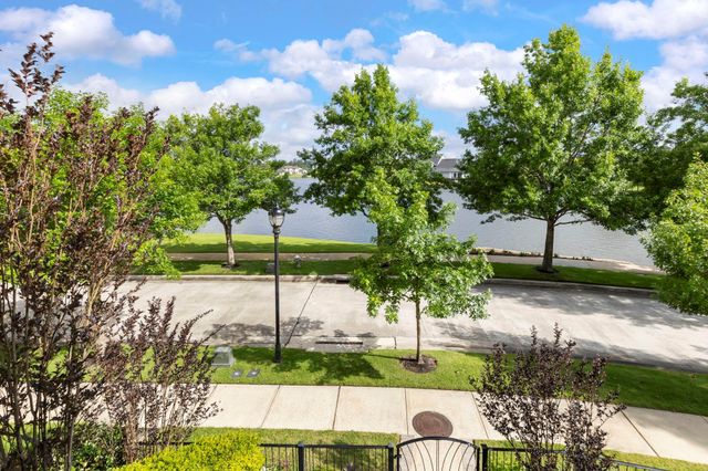 262 Breezy Way, The Woodlands, TX 77380