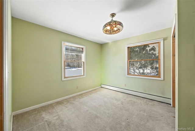 66 Darling Avenue, Smithtown, NY 11787