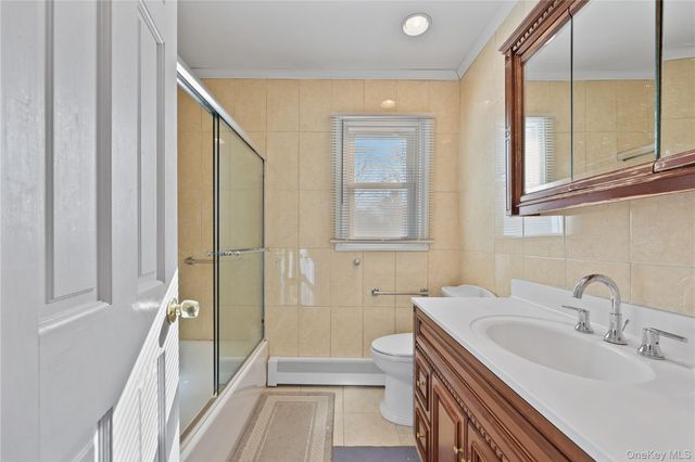 66 Darling Avenue, Smithtown, NY 11787