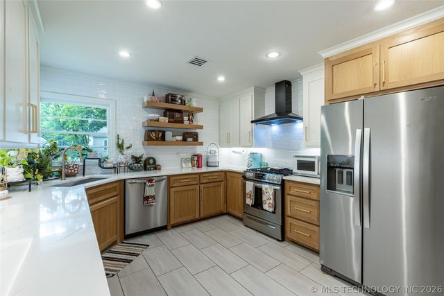 101 W 6th Street, Claremore, OK 74017