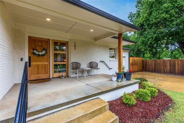 101 W 6th Street, Claremore, OK 74017