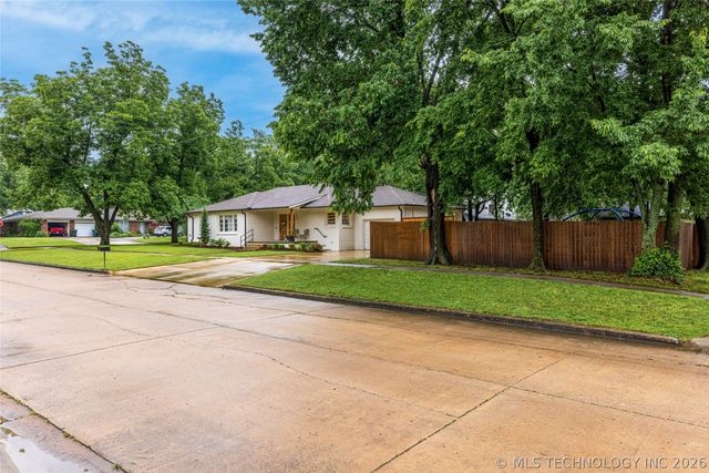 101 W 6th Street, Claremore, OK 74017