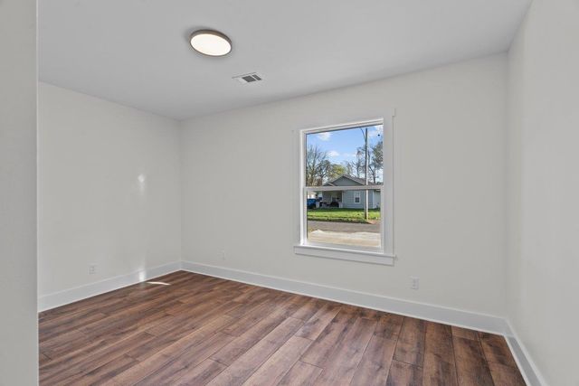 3220 SEMINOLE RD, Memphis, TN 38111