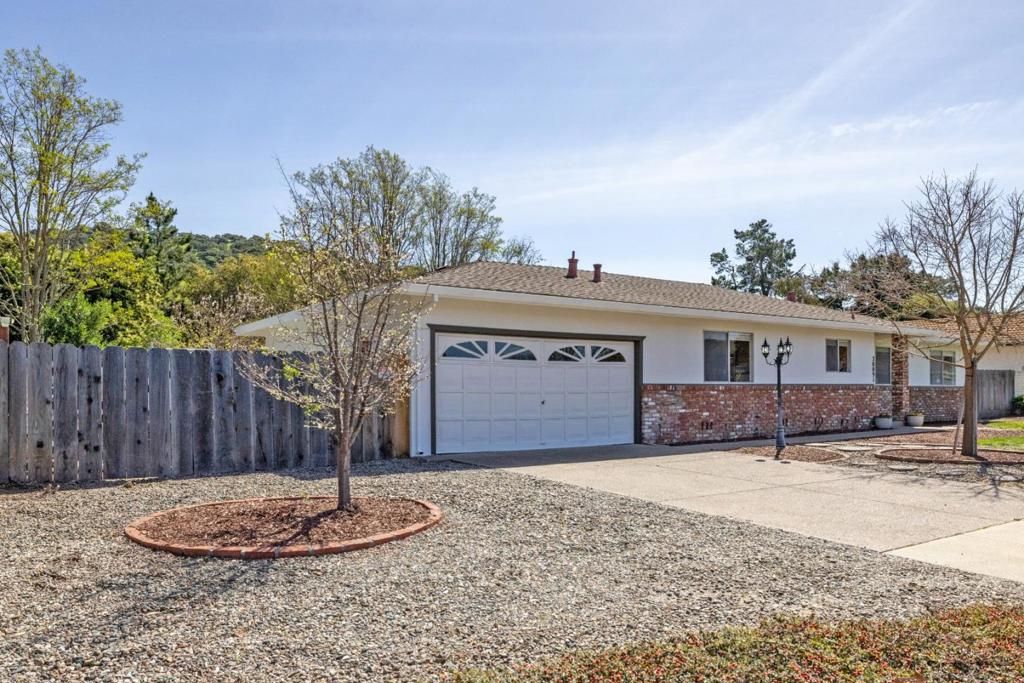 Image 24 of property listing at 20091 Portola Drive, Salinas, CA 93908