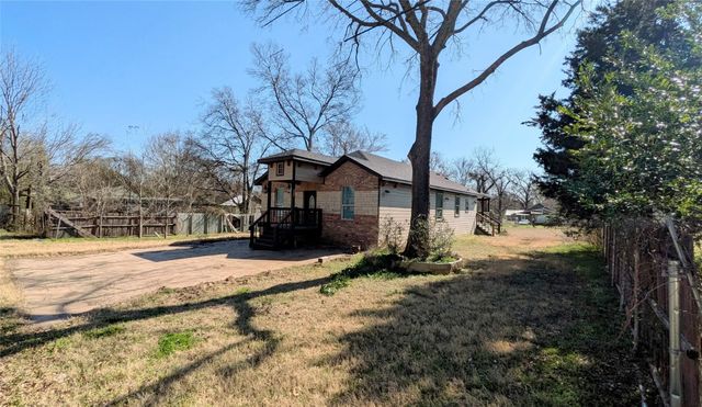 409 Giles Street, Mineola, TX 75773