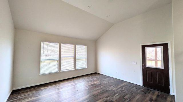 409 Giles Street, Mineola, TX 75773